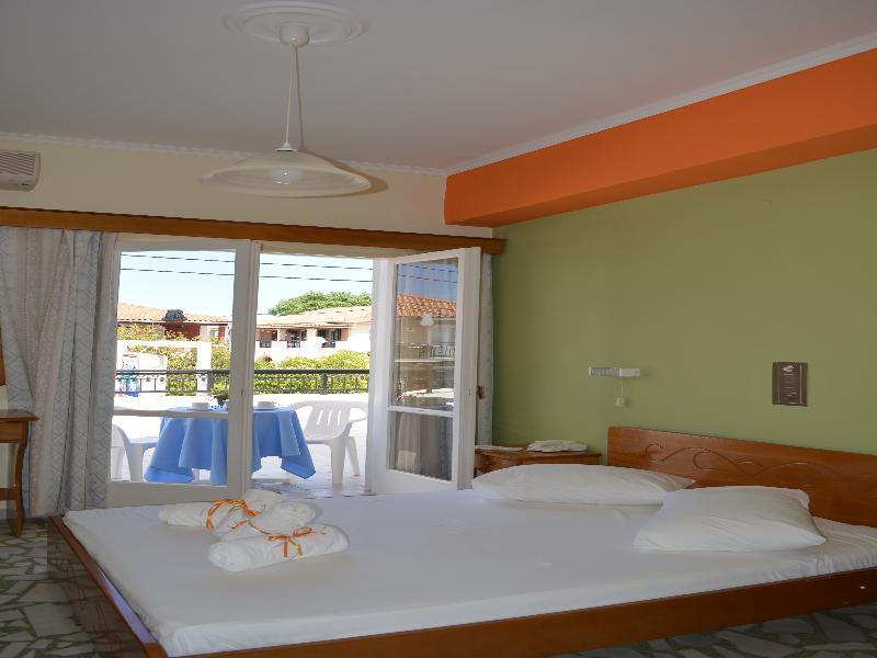 Montes Apartments & Studios Alykanas  Exteriér fotografie