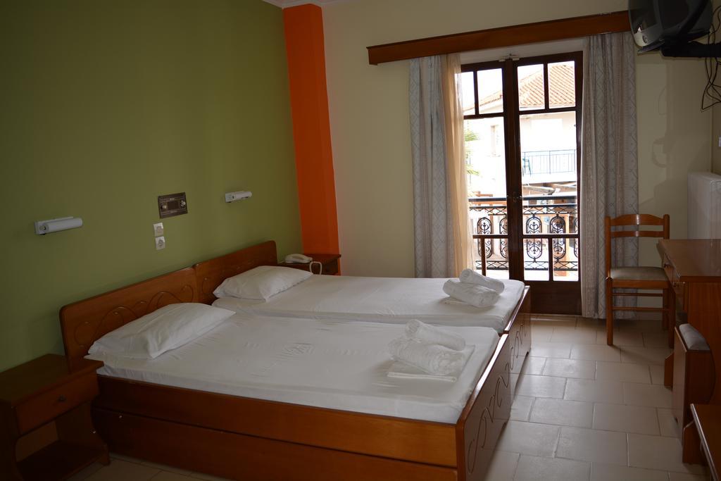 Montes Apartments & Studios Alykanas  Exteriér fotografie