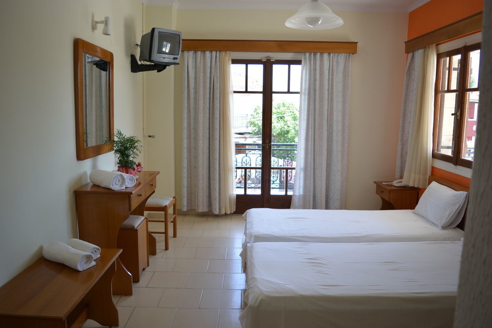 Montes Apartments & Studios Alykanas  Exteriér fotografie