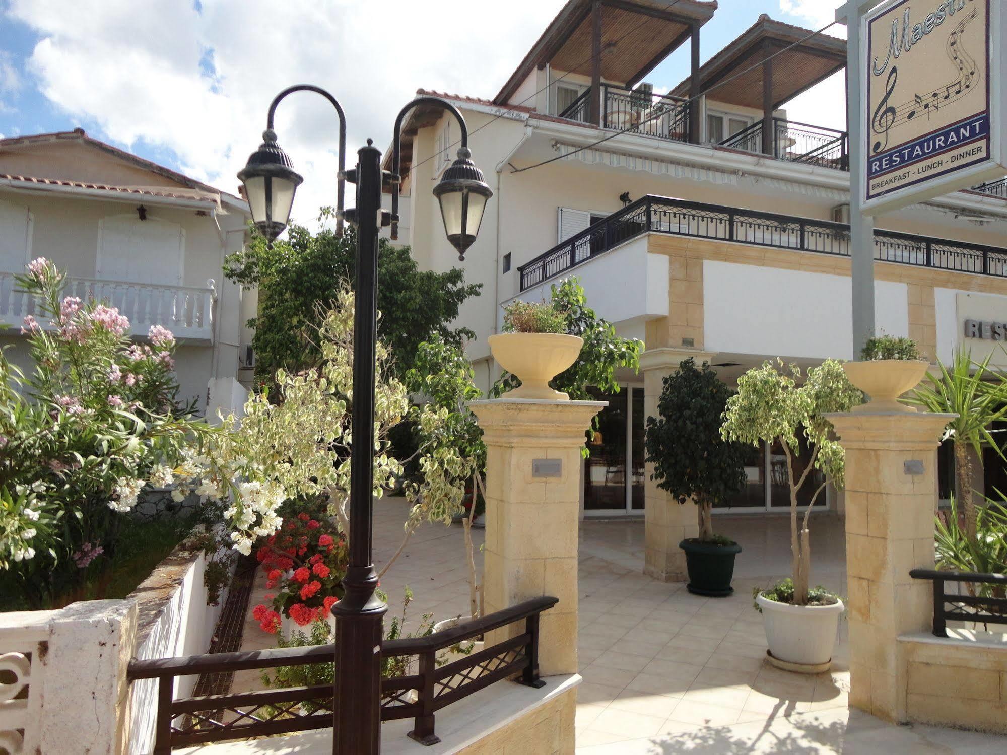 Montes Apartments & Studios Alykanas  Exteriér fotografie